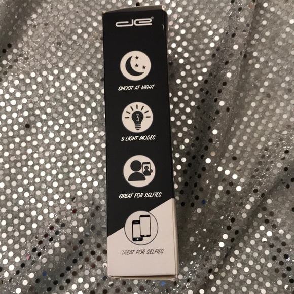 Clip-on LED Phone Light - Picture 4 of 4